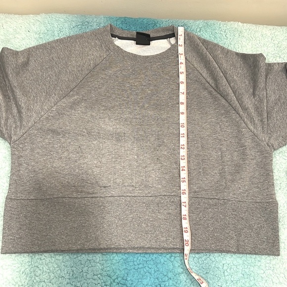 🔥NWOT Nike Gray Crewneck Sweatshirt🔥 - Picture 6 of 7